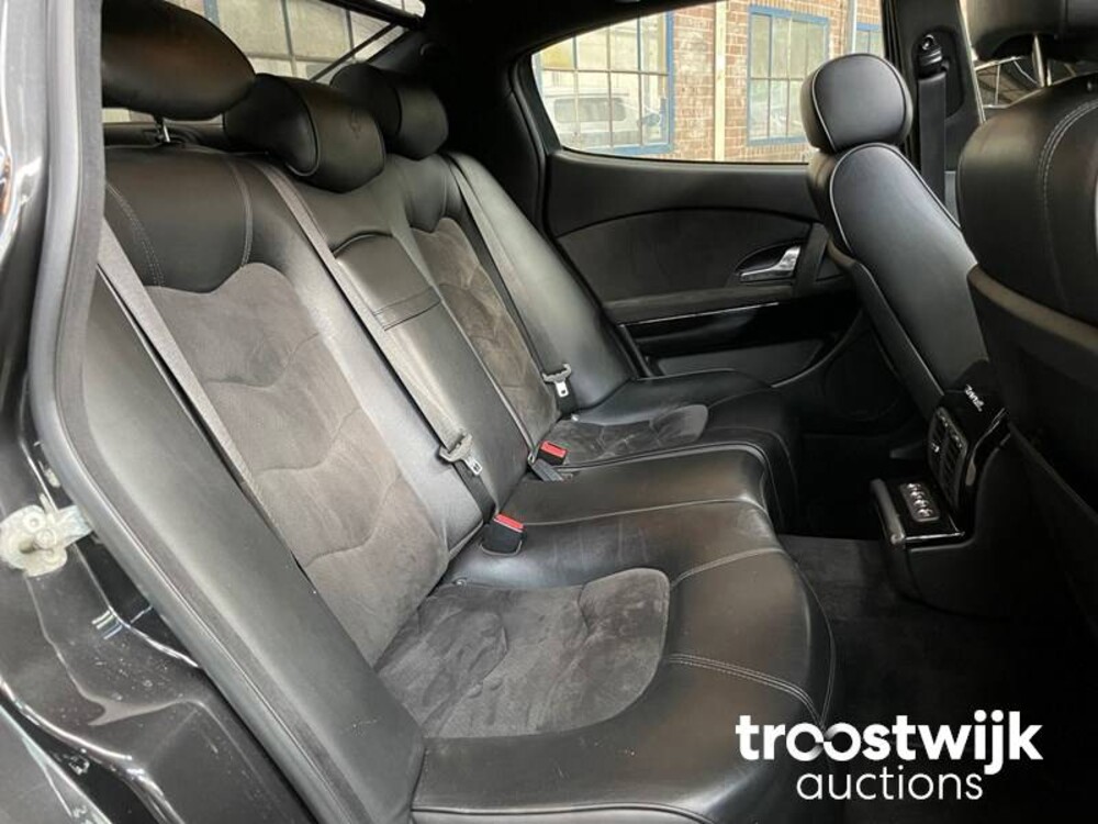 Maserati Quattroporte GTS 4.7 V8 439PS 2011