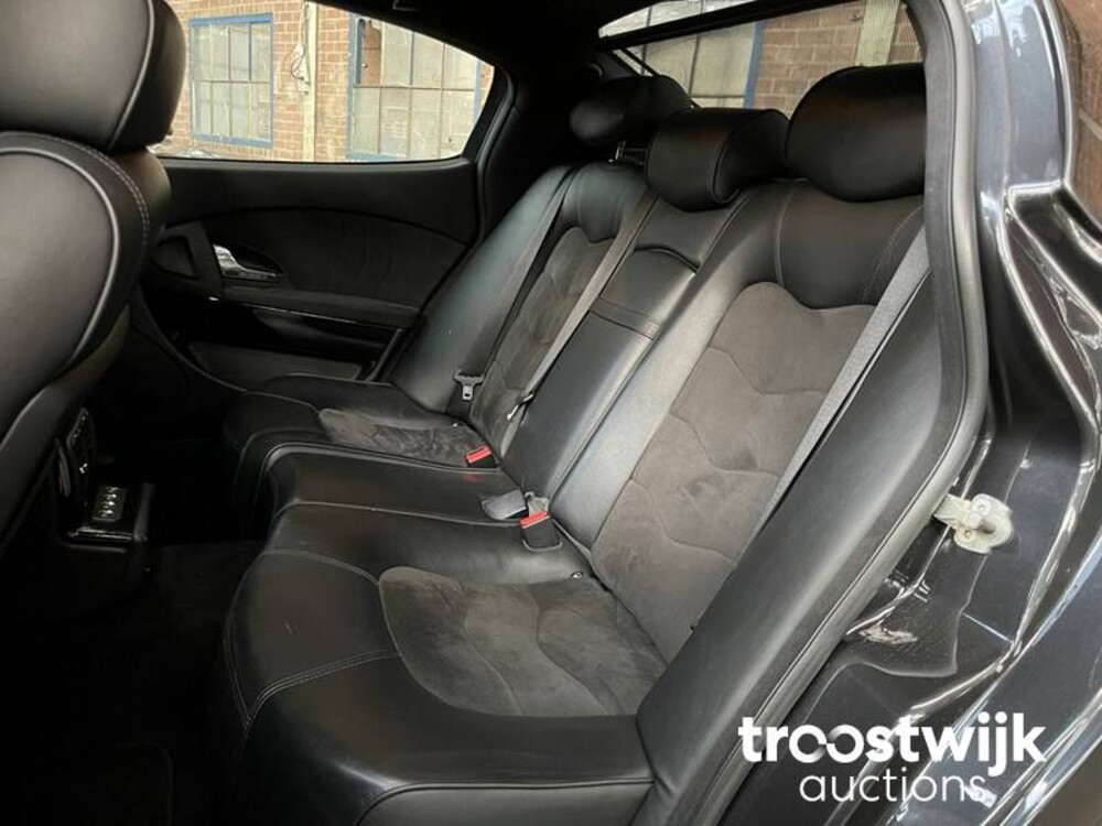 Maserati Quattroporte GTS 4.7 V8 439PS 2011