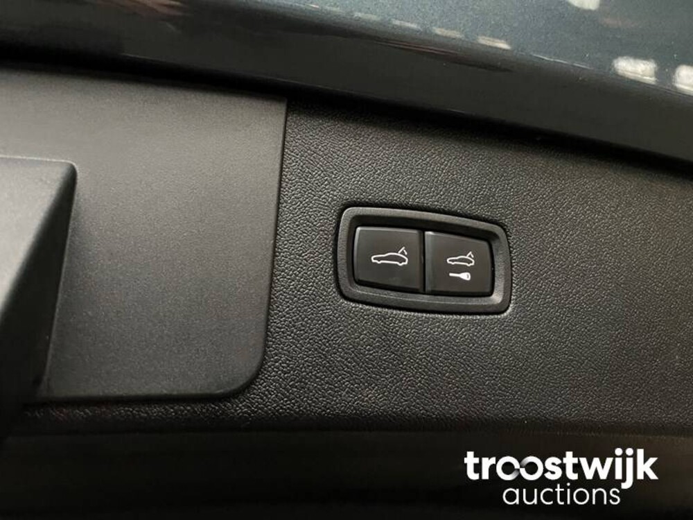 Porsche Cayenne 3.0 V6 340PS 2018 NEU-MODELL -Orig. NL-, ST-296-D