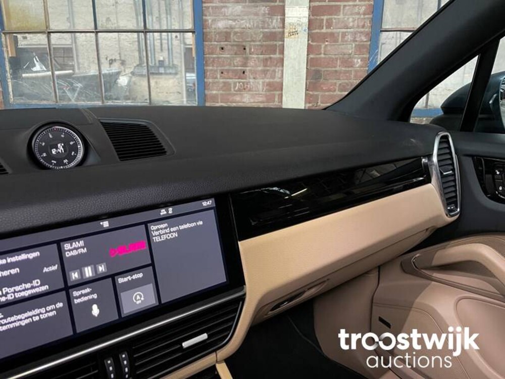 Porsche Cayenne 3.0 V6 340PS 2018 NEU-MODELL -Orig. NL-, ST-296-D