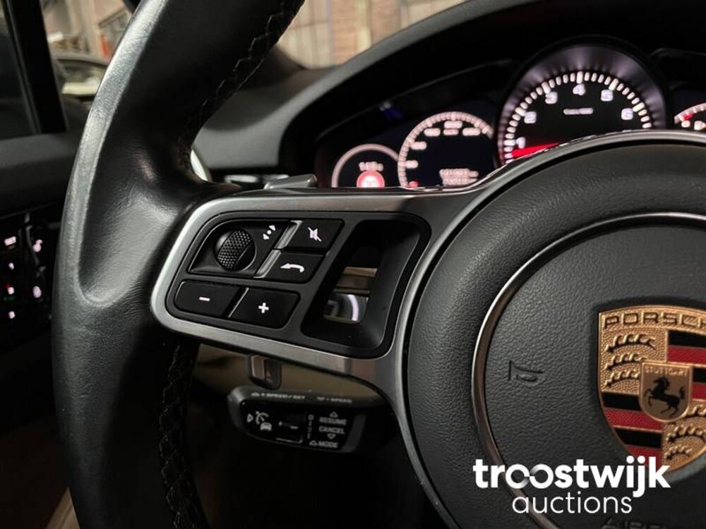 Porsche Cayenne 3.0 V6 340PS 2018 NEU-MODELL -Orig. NL-, ST-296-D