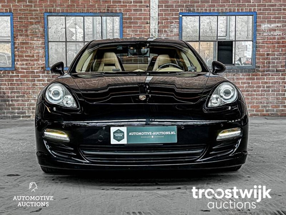 Porsche  Panamera 4S 4.8 V8  401PS 2010