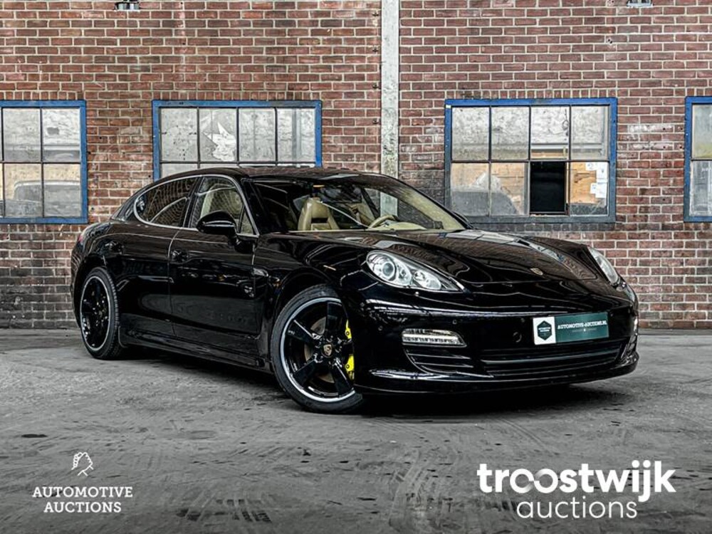 Porsche  Panamera 4S 4.8 V8  401PS 2010