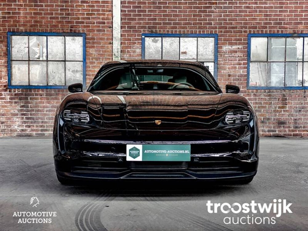 Porsche Taycan PERFORMANCE 84kWh Sport Chrono 381hp 2021 Herstellergarantie -Orig. NL-, L-982-RT