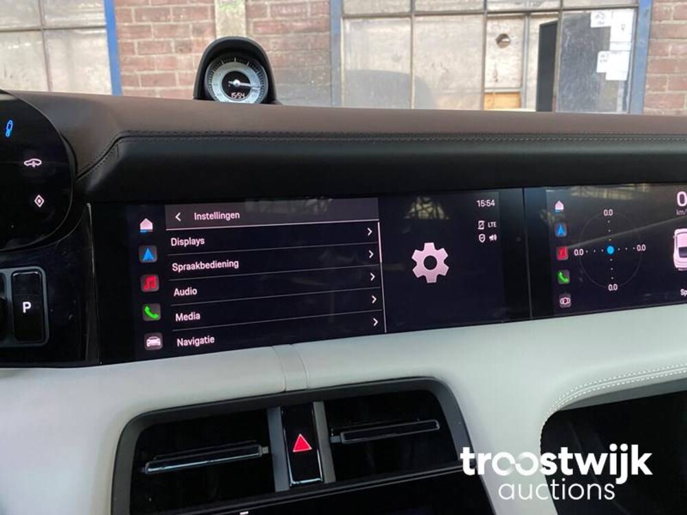 Porsche Taycan PERFORMANCE 84kWh Sport Chrono 381hp 2021 Herstellergarantie -Orig. NL-, L-982-RT