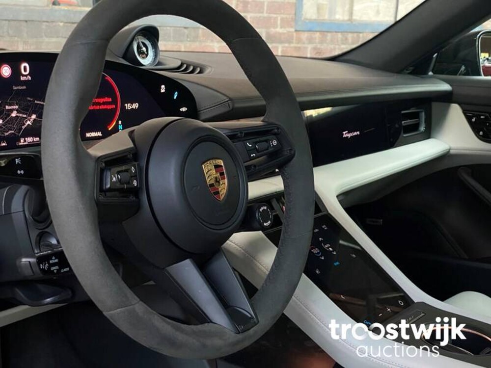 Porsche Taycan PERFORMANCE 84kWh Sport Chrono 381hp 2021 Herstellergarantie -Orig. NL-, L-982-RT