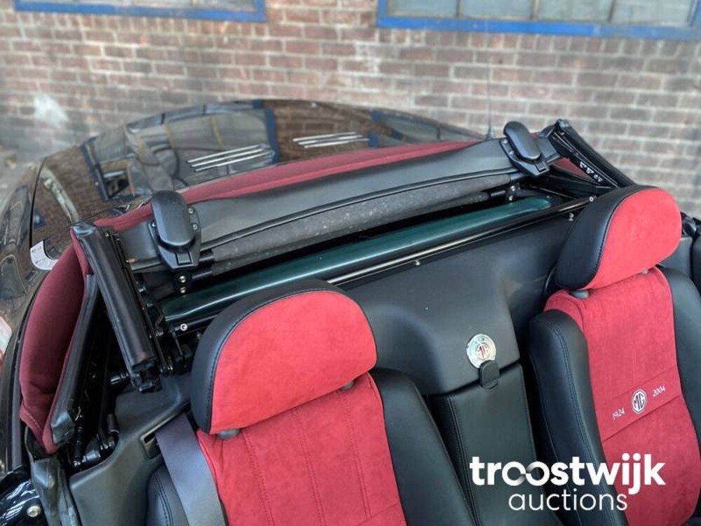 MG FT 1.8l Cabriolet 80th Anniversary Edition 1/1600 136pk 2004 -Org. NL- NIEUW
