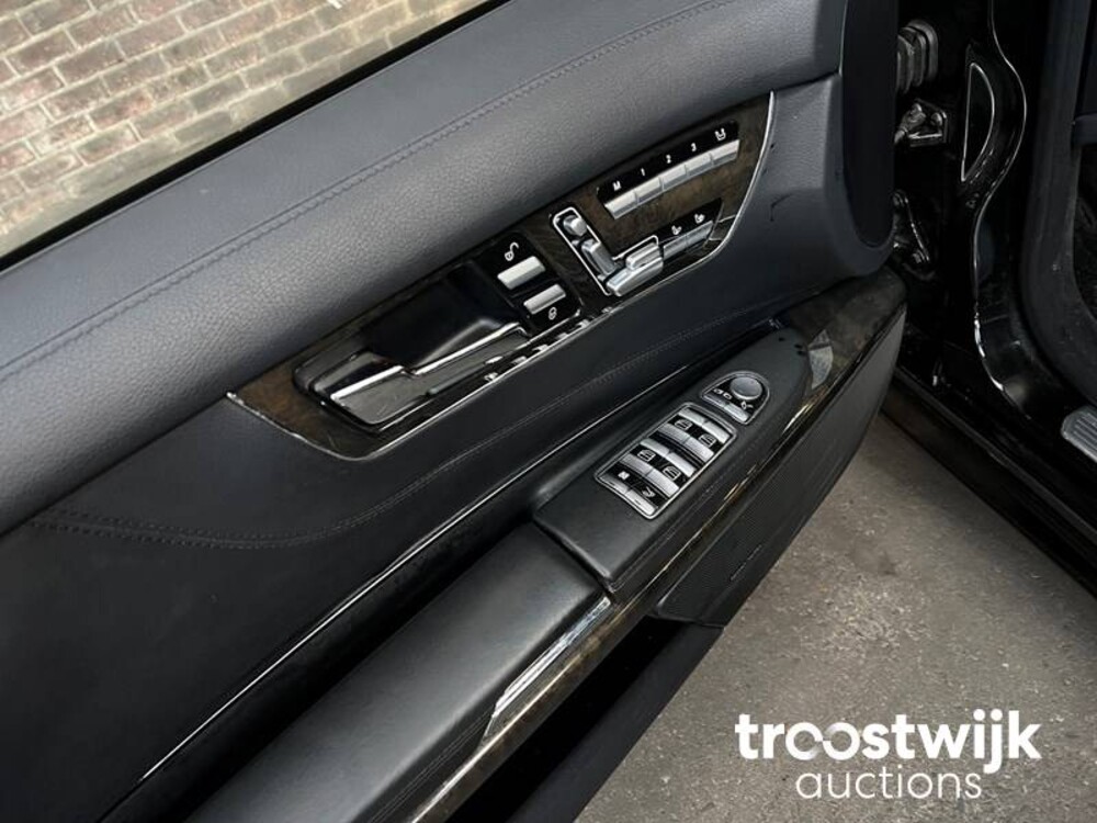 Mercedes-Benz CL500 5.5 V8 388pk 2007 -Youngtimer-