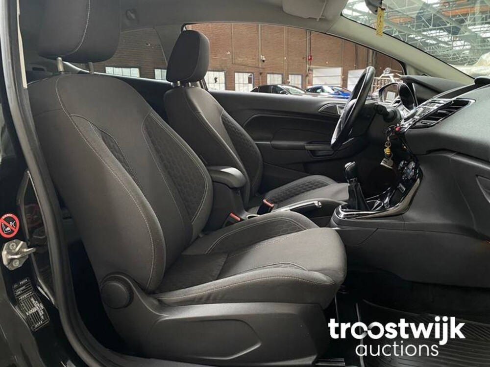 Ford Fiesta 1.0 EcoB. Titanium X 125pk 2015, R-050-JR