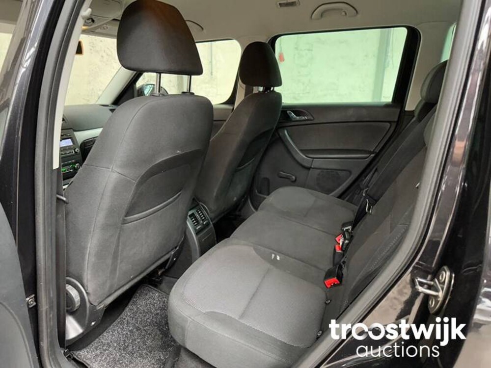 Skoda Yeti TSI 1.8 Ambition 4x4 160pk 2010 -Orig. NL-, 38-KZP-7