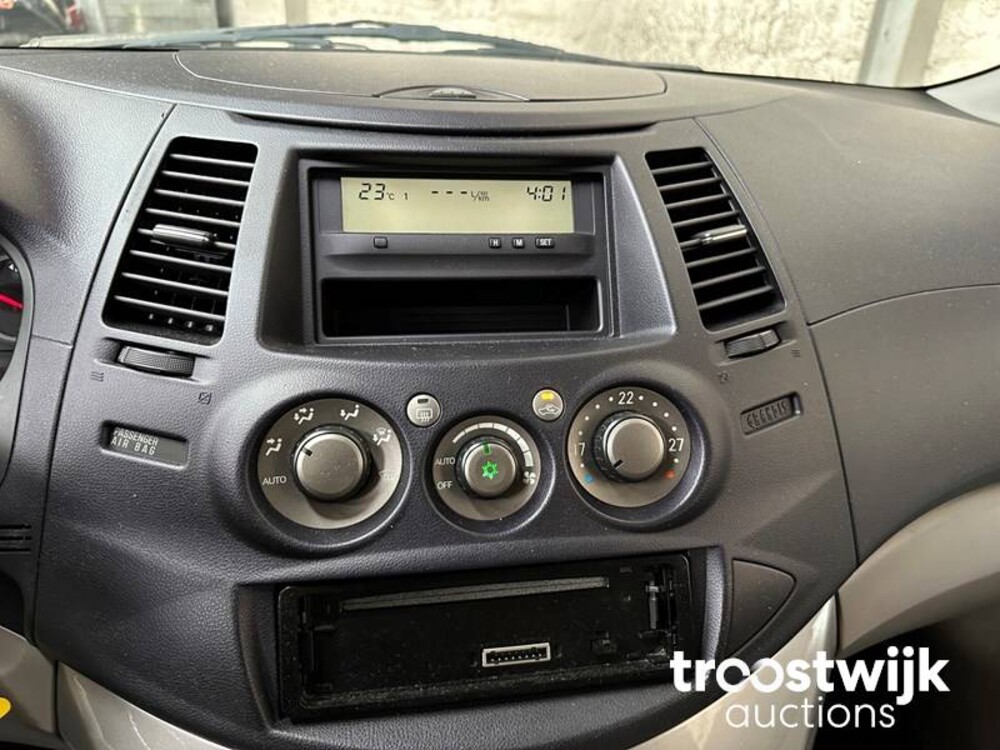 Mitsubishi Grandis 2.4-16V Intense 6p. 165pk 2005, -Orig.NL-, 47-RV-NZ