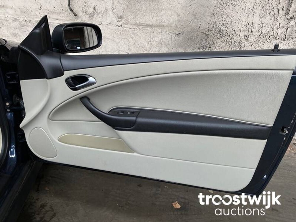 Saab 9-3 Cabrio 2.0t Vector 175pk 2004 -Orig. NL-, 17-PF-SF