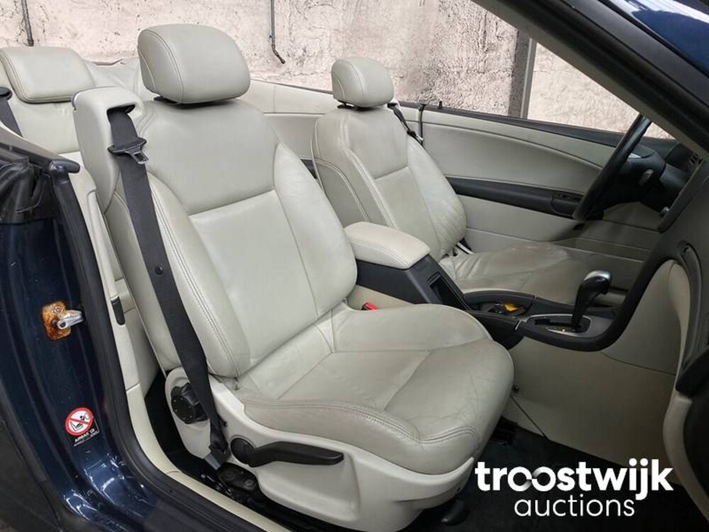 Saab 9-3 Cabrio 2.0t Vector 175pk 2004 -Orig. NL-, 17-PF-SF