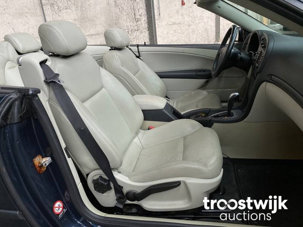 Saab 9-3 Cabrio 2.0t Vector 175pk 2004 -Orig. NL-, 17-PF-SF