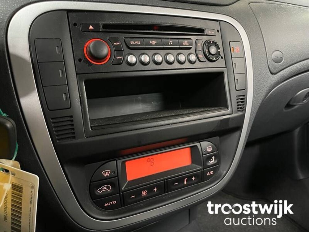 Citroen C3 Pluriel 1.6i 16V 109pk 2006 -Orig. NL-, 58-SJ-RX