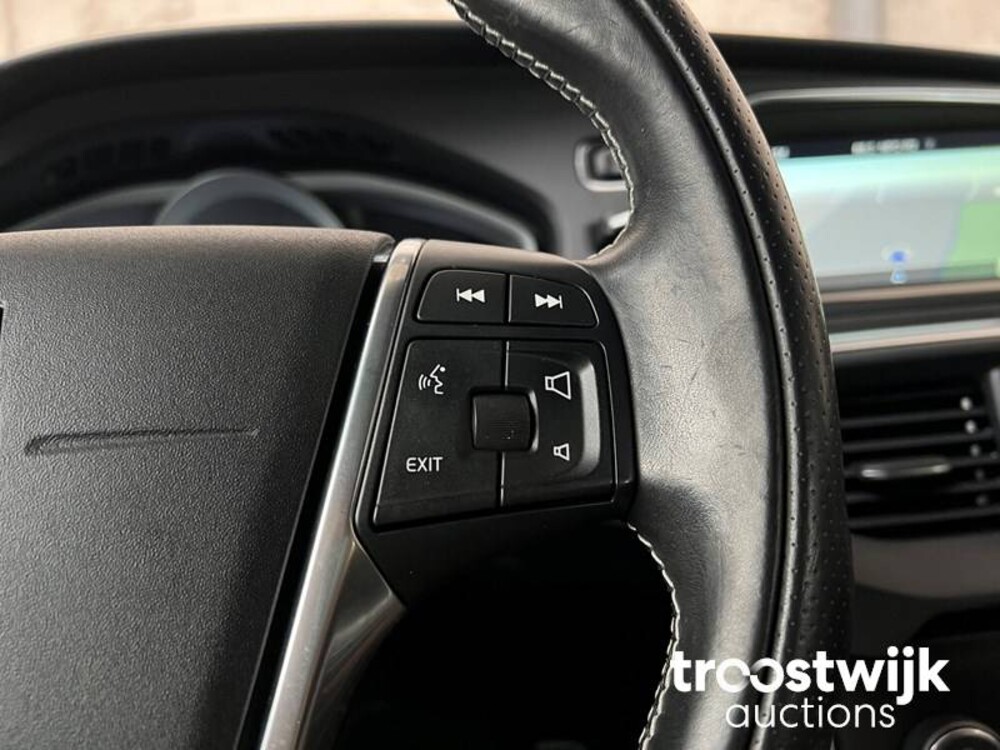 Volvo V40 2.0 D2 R-Design Business 120hp 2015 -Orig.NL-, GT-295-V