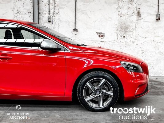 Volvo V40 2.0 D2 R-Design Business 120hp 2015 -Orig.NL-, GT-295-V