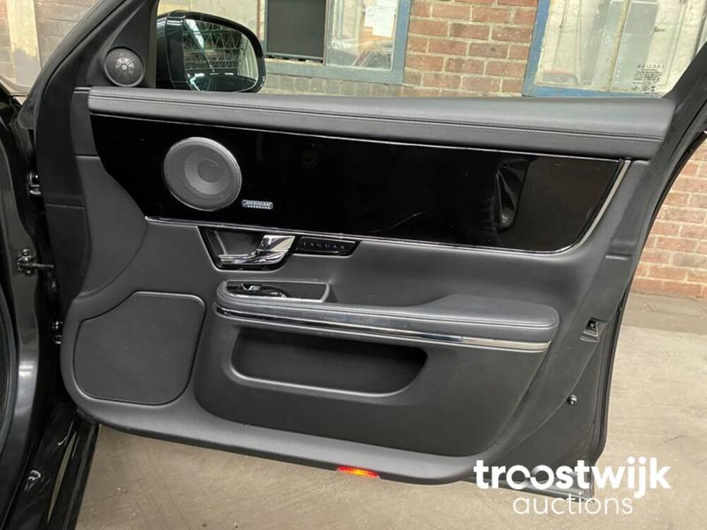 Jaguar XJ 2.0 Premium Luxury 241PS 2013 -Orig. NL-, 7-KBN-78