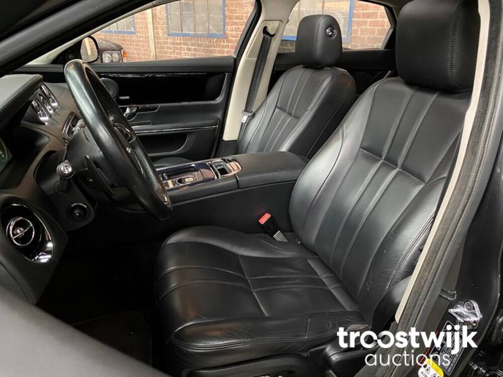 Jaguar XJ 2.0 Premium Luxury 241PS 2013 -Orig. NL-, 7-KBN-78