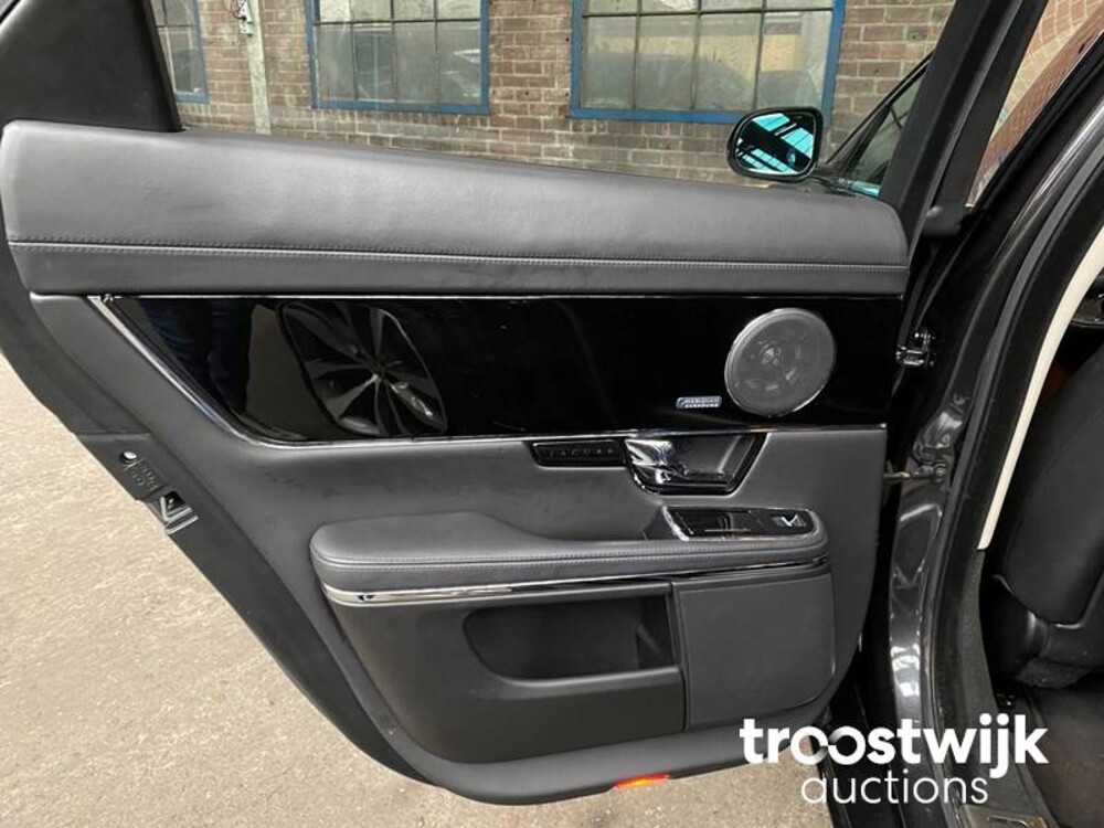 Jaguar XJ 2.0 Premium Luxury 241PS 2013 -Orig. NL-, 7-KBN-78