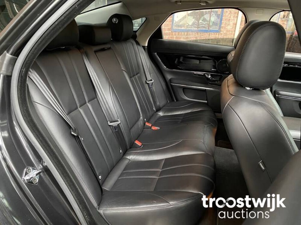 Jaguar XJ 2.0 Premium Luxury 241PS 2013 -Orig. NL-, 7-KBN-78