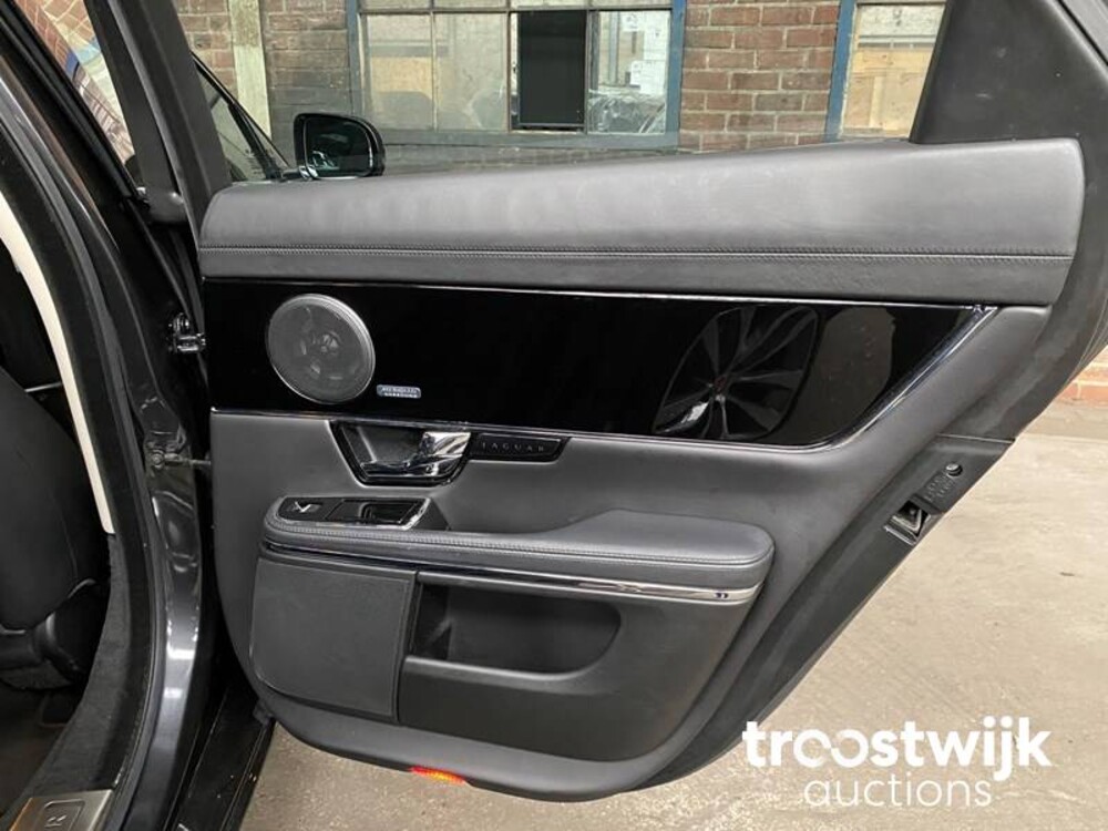 Jaguar XJ 2.0 Premium Luxury 241PS 2013 -Orig. NL-, 7-KBN-78