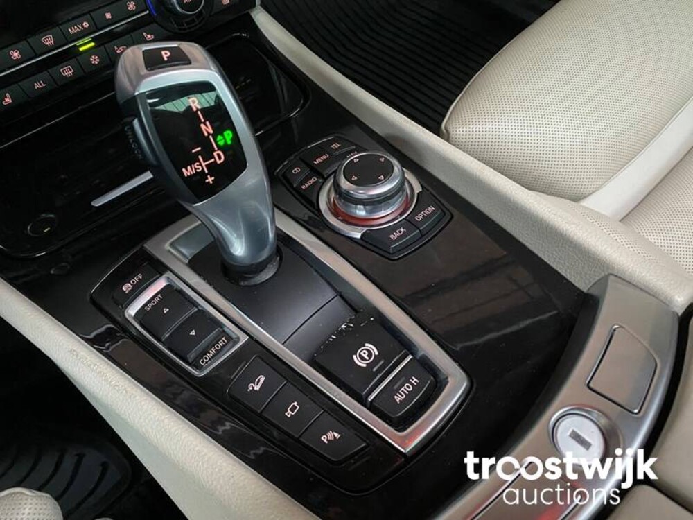 BMW 5-serie Gran Turismo 550xi High Executive 408hp 2010 -Orig. NL-, 08-NGL-6