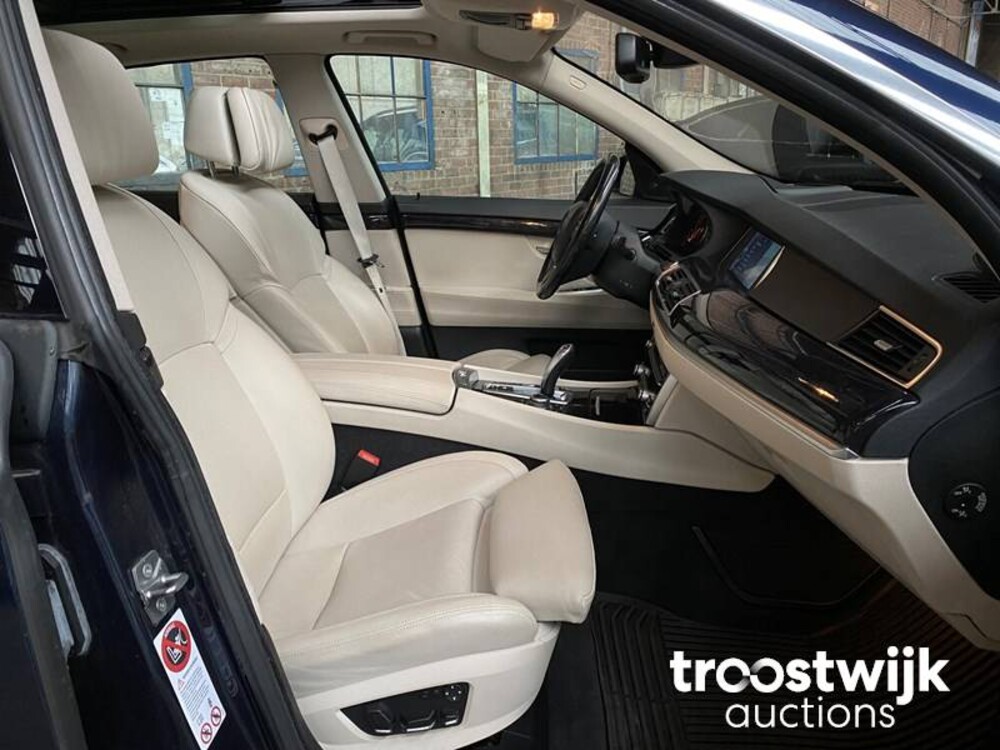BMW 5-serie Gran Turismo 550xi High Executive 408hp 2010 -Orig. NL-, 08-NGL-6