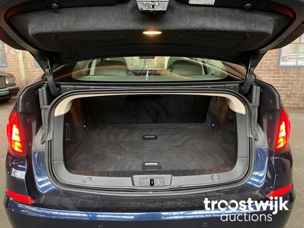 BMW 5-serie Gran Turismo 550xi High Executive 408hp 2010 -Orig. NL-, 08-NGL-6