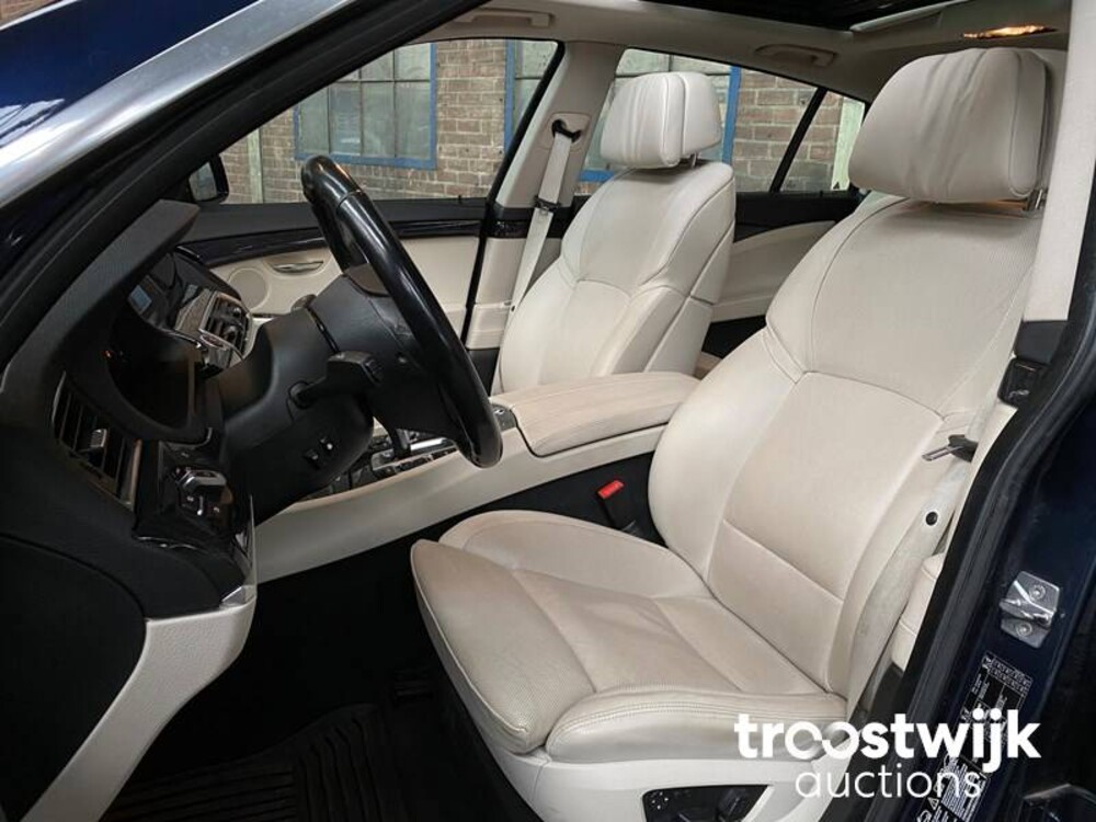 BMW 5-serie Gran Turismo 550xi High Executive 408hp 2010 -Orig. NL-, 08-NGL-6