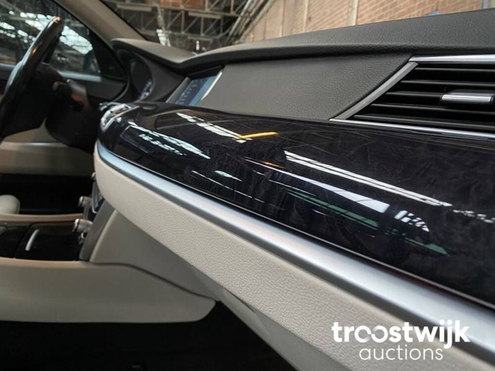 BMW 5-serie Gran Turismo 550xi High Executive 408hp 2010 -Orig. NL-, 08-NGL-6