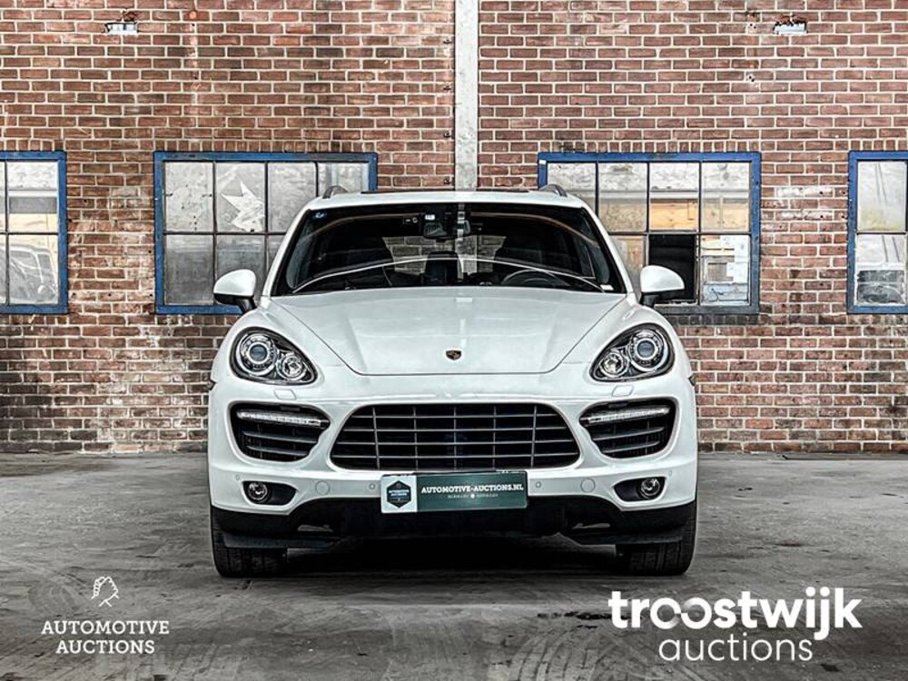 Porsche  Cayenne Turbo 4.8 V8 GTS 420PS 2014
