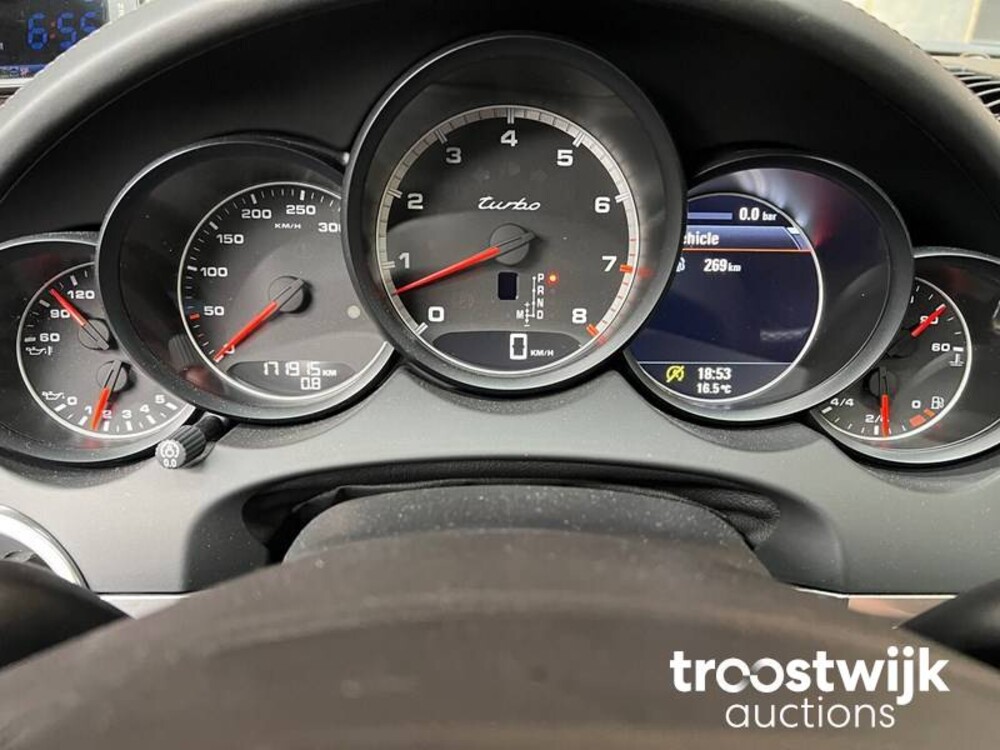 Porsche  Cayenne Turbo 4.8 V8 GTS 420PS 2014