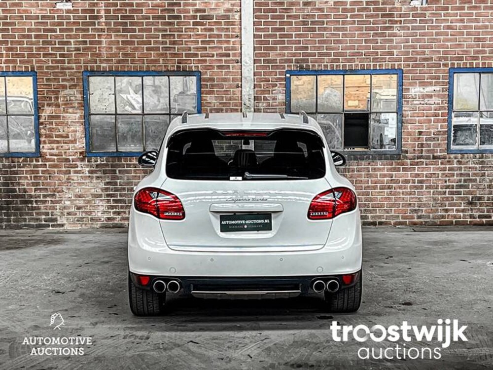 Porsche  Cayenne Turbo 4.8 V8 GTS 420PS 2014