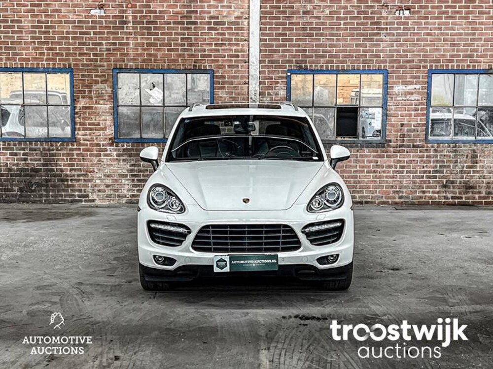 Porsche  Cayenne Turbo 4.8 V8 GTS 420PS 2014