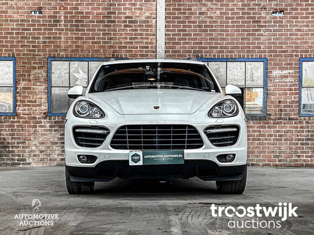 Porsche  Cayenne Turbo 4.8 V8 GTS 420PS 2014