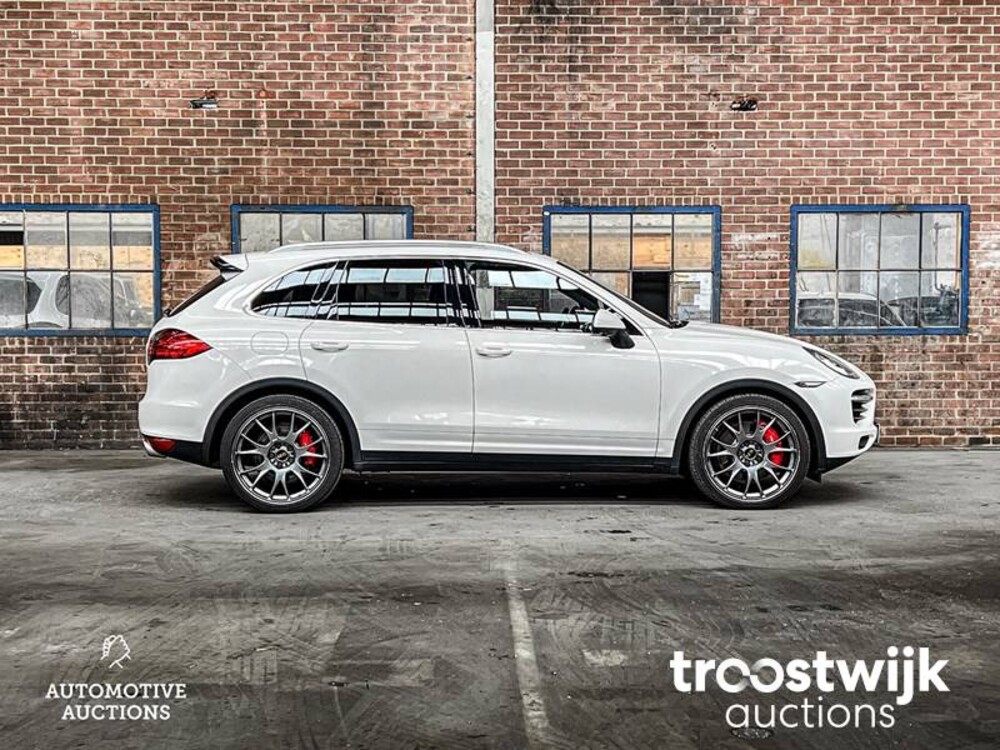 Porsche  Cayenne Turbo 4.8 V8 GTS 420PS 2014