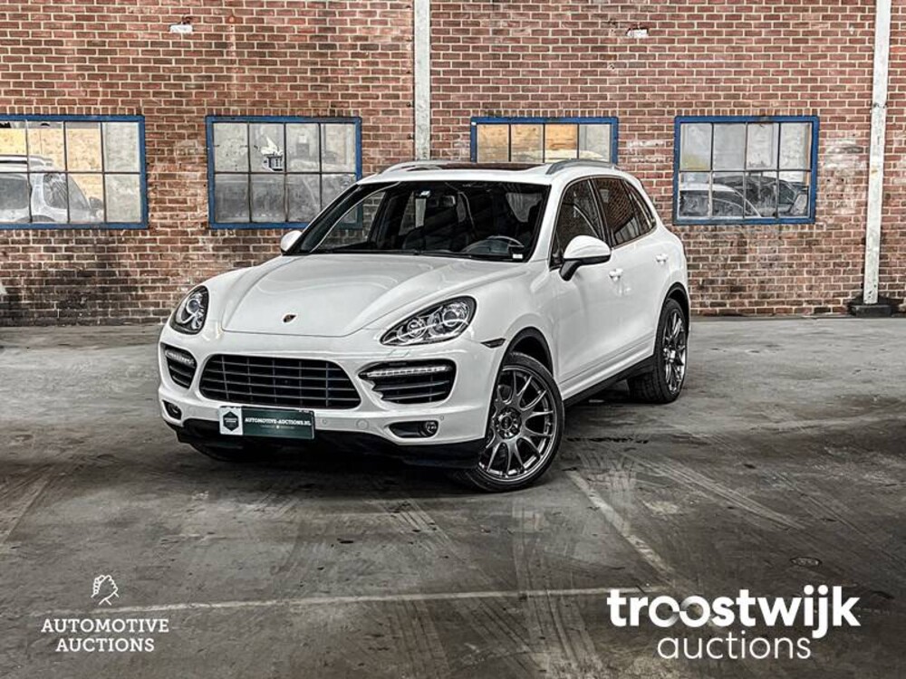 Porsche  Cayenne Turbo 4.8 V8 GTS 420PS 2014