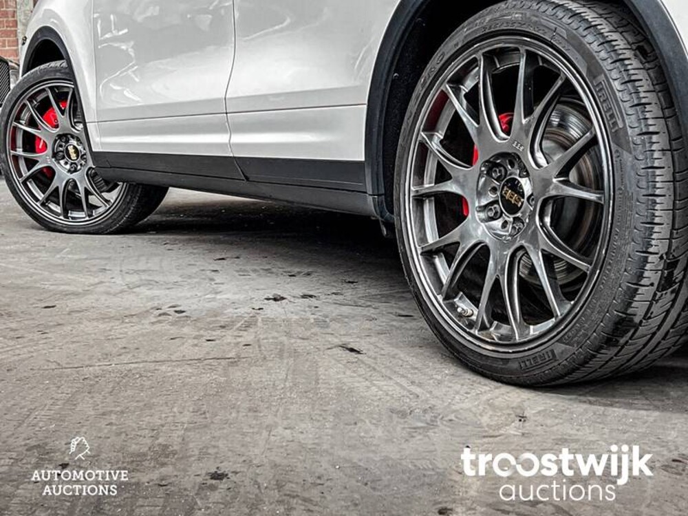 Porsche  Cayenne Turbo 4.8 V8 GTS 420PS 2014