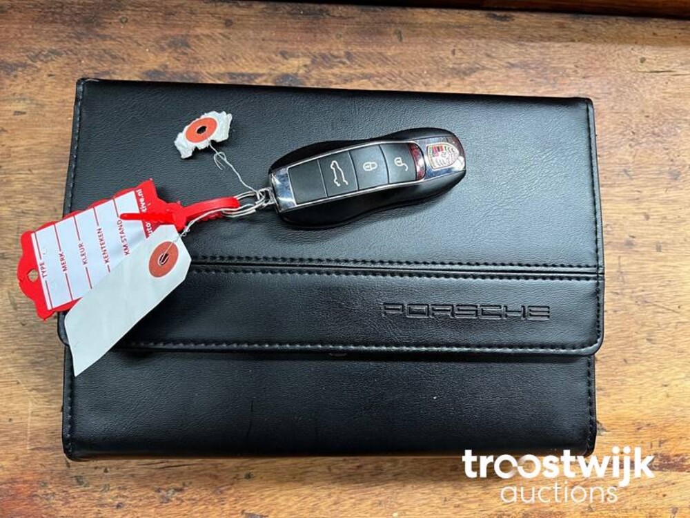 Porsche  Cayenne Turbo 4.8 V8 GTS 420PS 2014