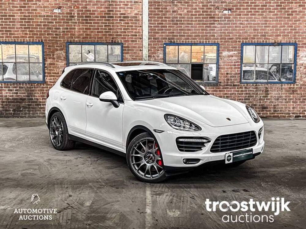 Porsche  Cayenne Turbo 4.8 V8 GTS 420PS 2014