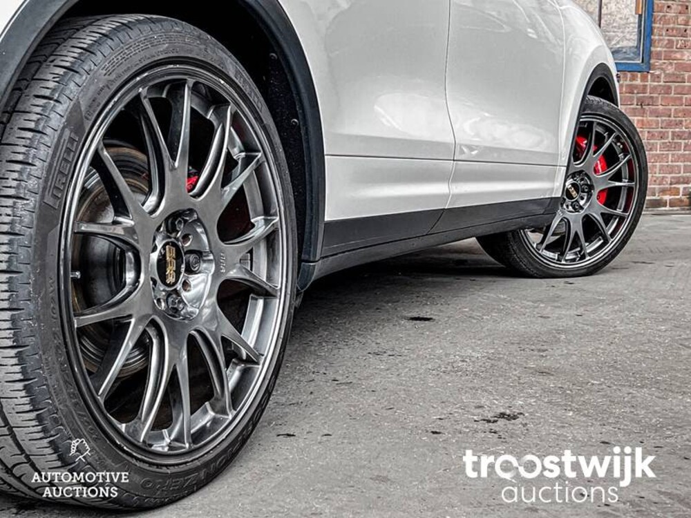 Porsche  Cayenne Turbo 4.8 V8 GTS 420PS 2014