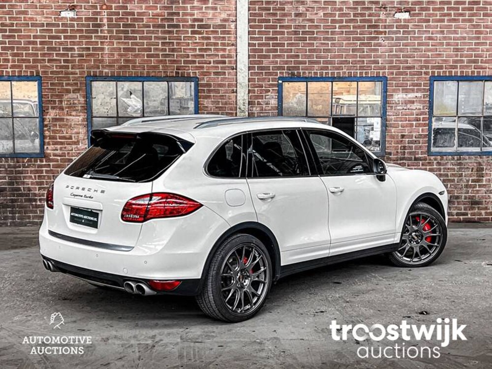 Porsche  Cayenne Turbo 4.8 V8 GTS 420PS 2014