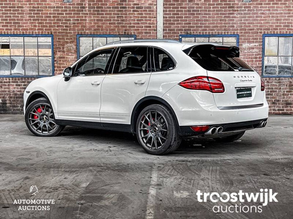 Porsche  Cayenne Turbo 4.8 V8 GTS 420PS 2014