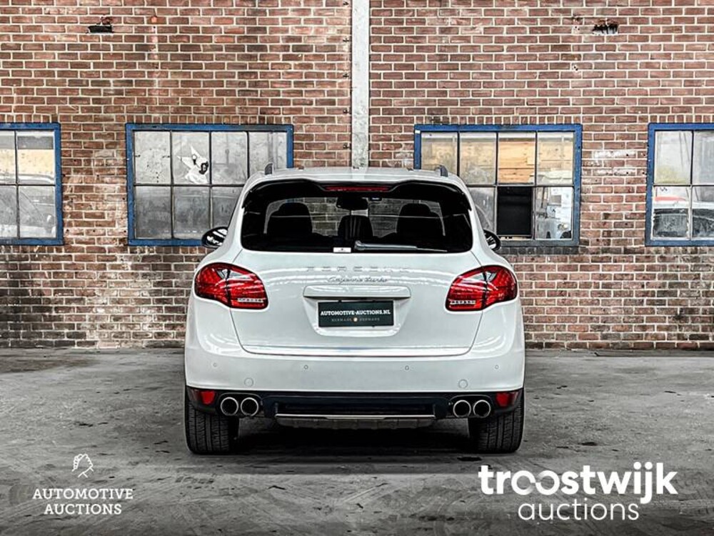 Porsche  Cayenne Turbo 4.8 V8 GTS 420PS 2014