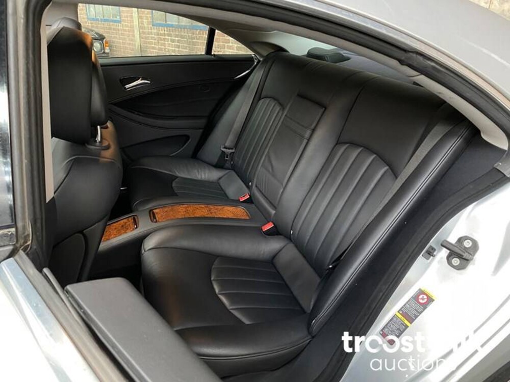 Mercedes-Benz CLS500 5.0 V8 306pk 2007 -Youngtimer-