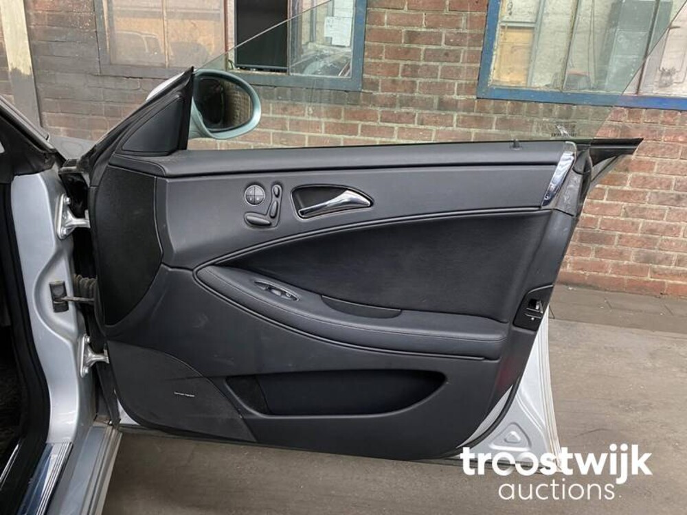 Mercedes-Benz CLS500 5.0 V8 306pk 2007 -Youngtimer-