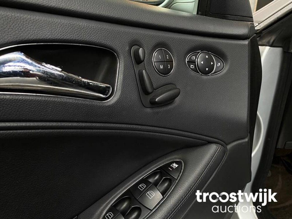 Mercedes-Benz CLS500 5.0 V8 306pk 2007 -Youngtimer-