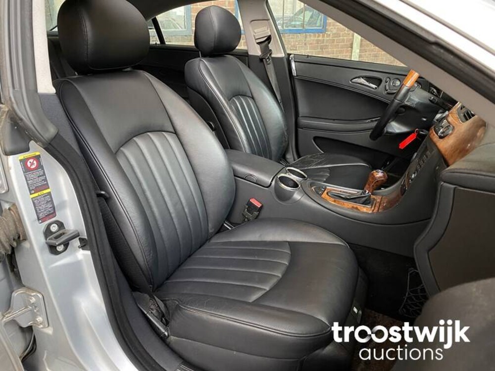 Mercedes-Benz CLS500 5.0 V8 306pk 2007 -Youngtimer-