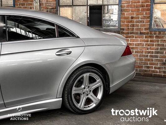 Mercedes-Benz CLS500 5.0 V8 306PS 2007 -Youngtimer-